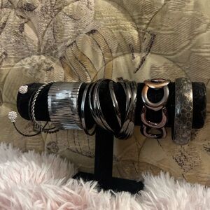 Black and Silver Mixed Metal Bangle Bracelet Set